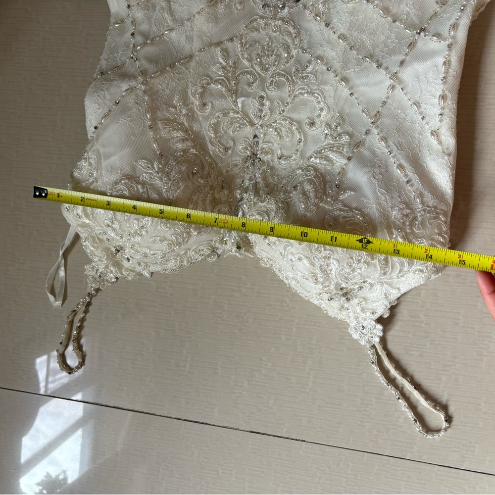 Signature by Justin Alexander White Lace Dress - Picture 4 of 14